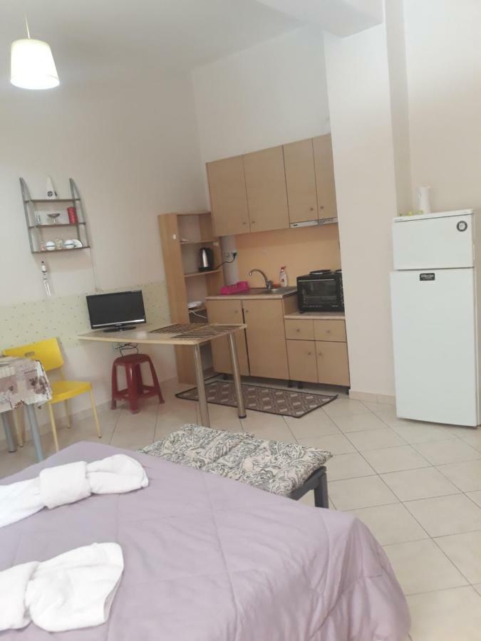 Cozy Apartment In The Center Of Aighion Achaia - Ground Floor - Ισόγειο Στουντιο Egio Zimmer foto